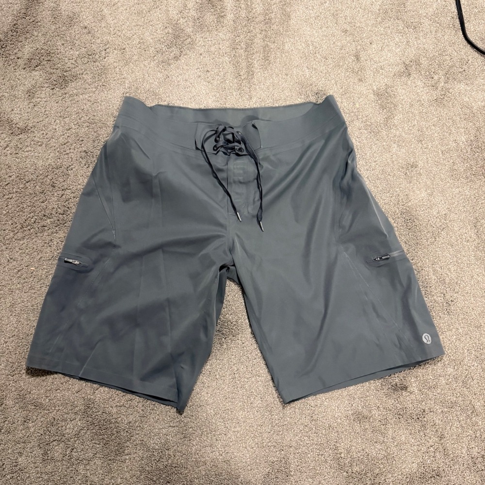 Lululemon Mens Board Shorts Grey Lace Up Water Shorts‎ Size 38